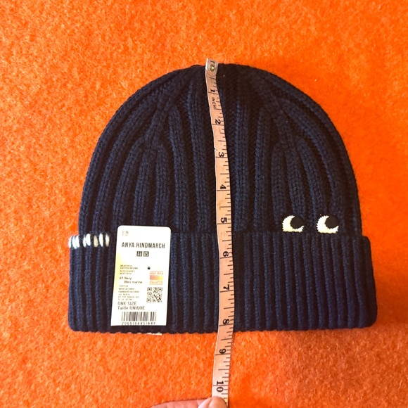 Anya Hindmarch Uniqlo collab navy touch of wool heattech knitted beanie hat NWT - Picture 9 of 10